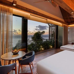 Suite "Poel" met een King Size Bed en Uitzicht op de Oceaan